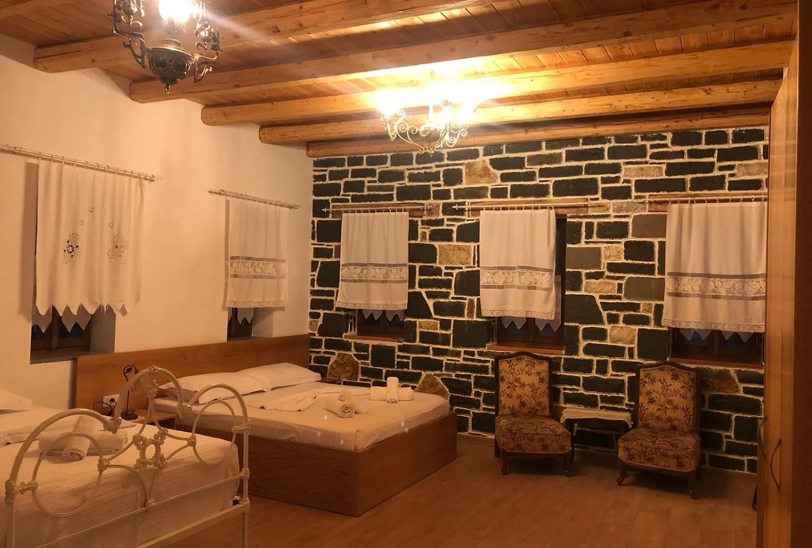 Hotel Kaso Ervehe Përmet 0*,