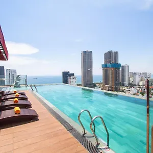 Cordial Grand - Infinity Rooftop Pool Hotel Da Nang